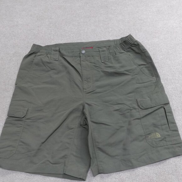 The North Face Shorts XL Green Cargo 9" in Nylon - Picture 1 of 11